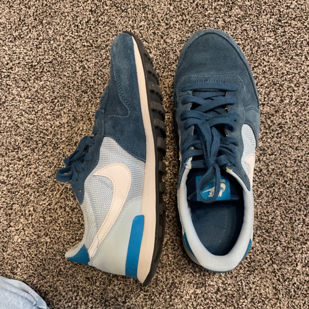 Nike Women Internationalist Retro Sneakers